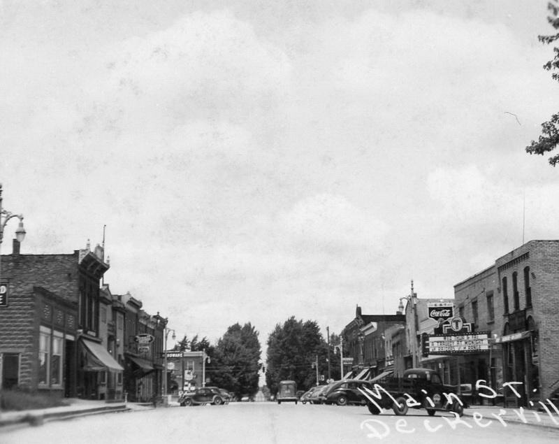 Thumb Theatre - Old Post Card (newer photo)